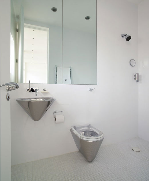 black-white-bathroom