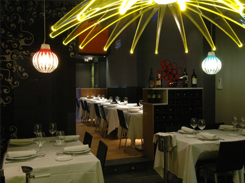 http://interior-design.s3.amazonaws.com/june2008/ancora-restaurant-interior-4.jpg